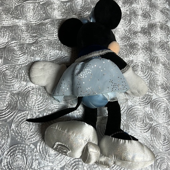 Minnie Mouse 60th diamond anniversary collection - Picture 2 of 9